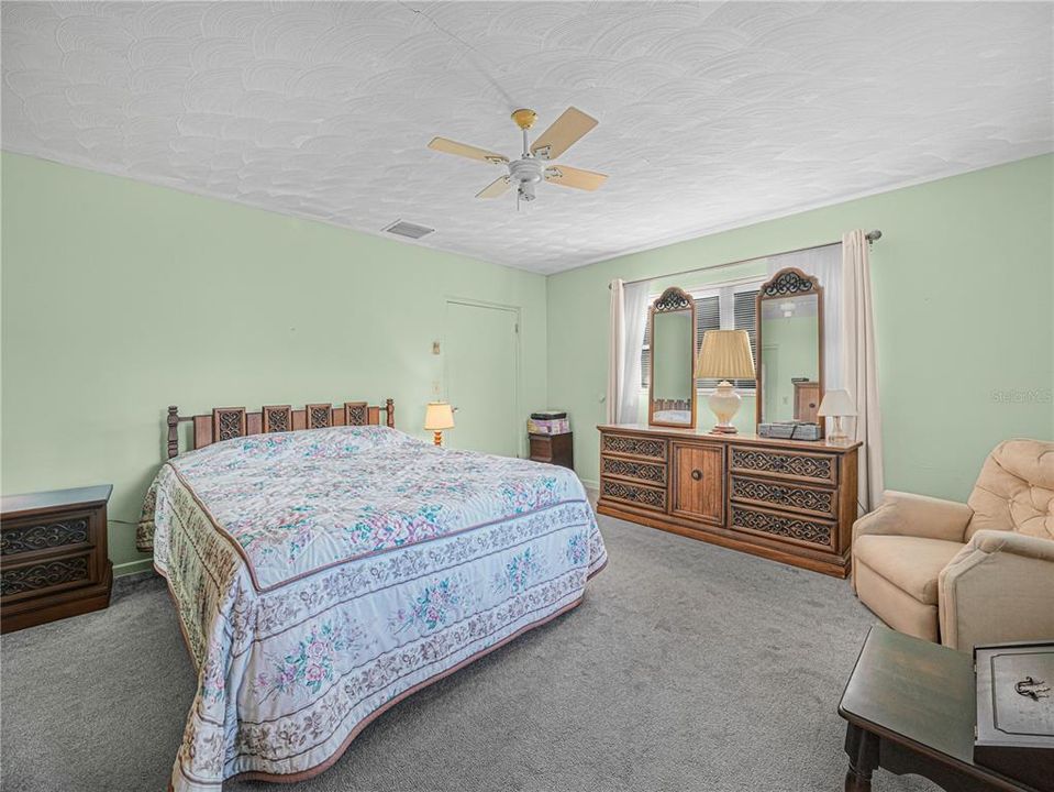 En Venta: $219,900 (2 camas, 2 baños, 1536 Pies cuadrados)