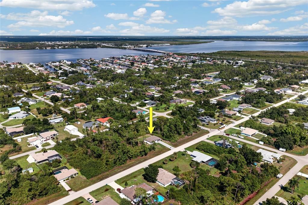 На продажу: $259,000 (3 спален, 2 ванн, 1270 Квадратных фут)