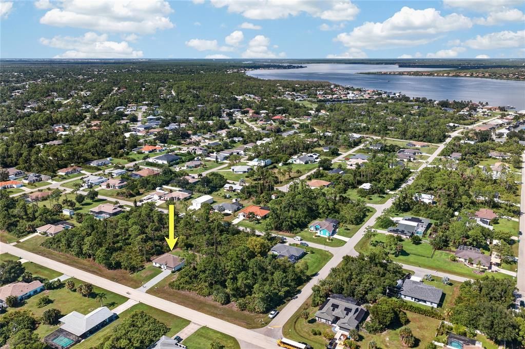 На продажу: $259,000 (3 спален, 2 ванн, 1270 Квадратных фут)