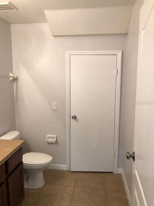 For Rent: $2,200 (3 beds, 2 baths, 1699 Square Feet)