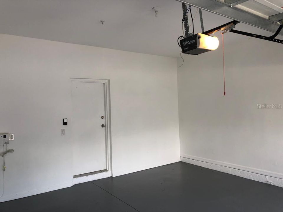 For Rent: $2,200 (3 beds, 2 baths, 1699 Square Feet)