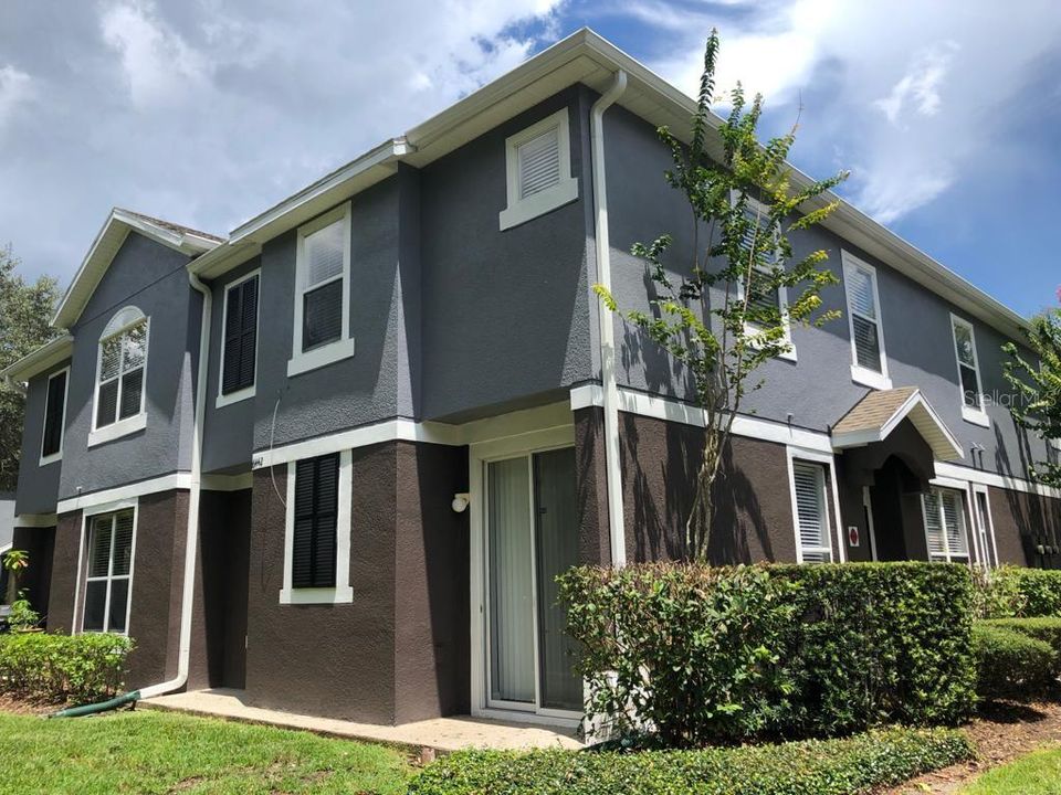 For Rent: $2,200 (3 beds, 2 baths, 1699 Square Feet)