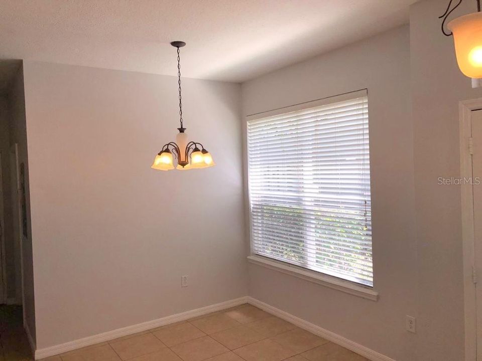 For Rent: $2,200 (3 beds, 2 baths, 1699 Square Feet)