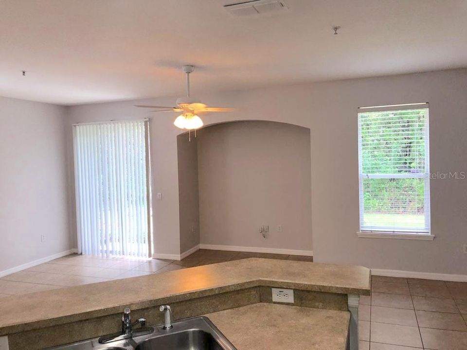 For Rent: $2,200 (3 beds, 2 baths, 1699 Square Feet)