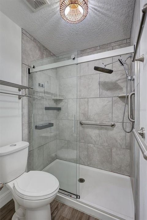 For Rent: $2,150 (2 beds, 2 baths, 1004 Square Feet)