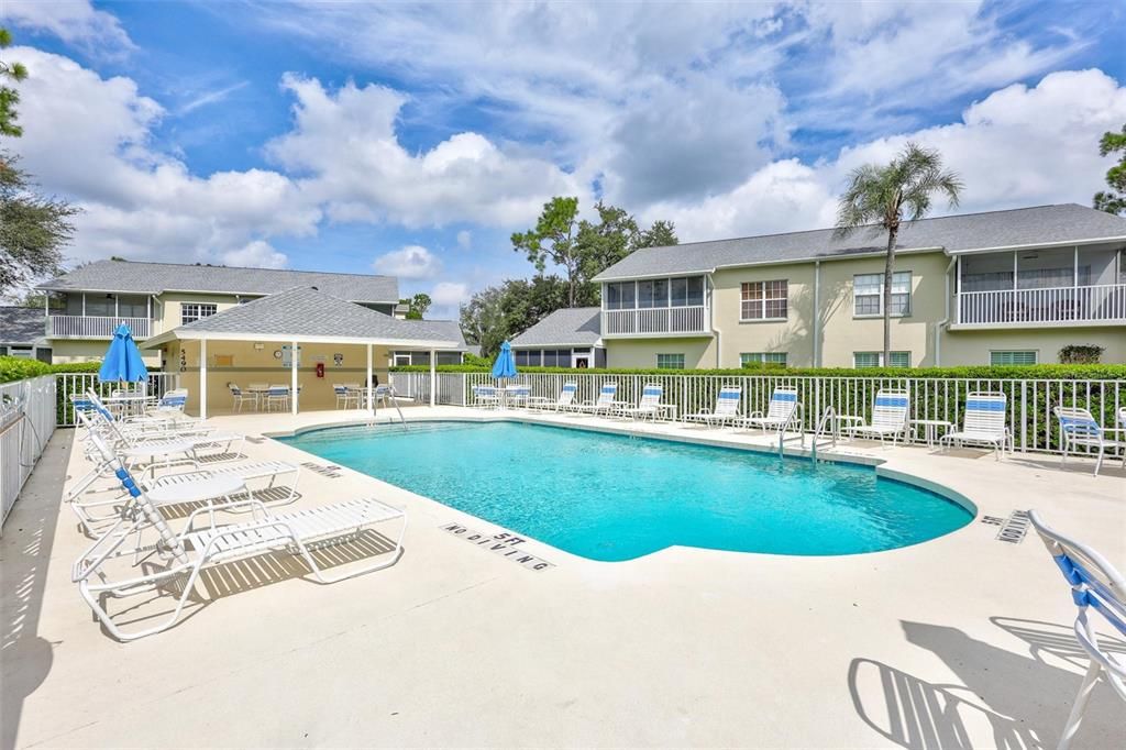 For Rent: $2,150 (2 beds, 2 baths, 1004 Square Feet)