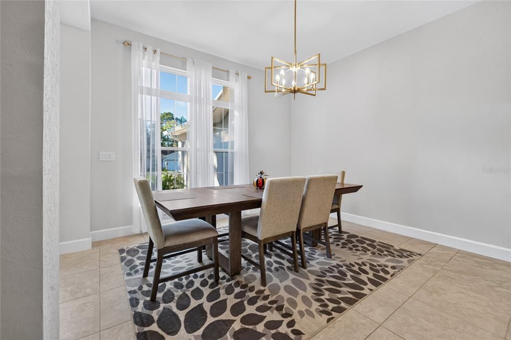For Sale: $545,000 (4 beds, 3 baths, 2555 Square Feet)