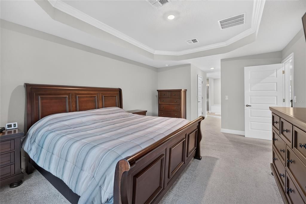 For Sale: $545,000 (4 beds, 3 baths, 2555 Square Feet)