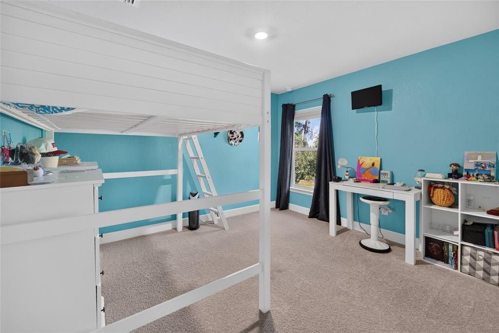 For Sale: $545,000 (4 beds, 3 baths, 2555 Square Feet)