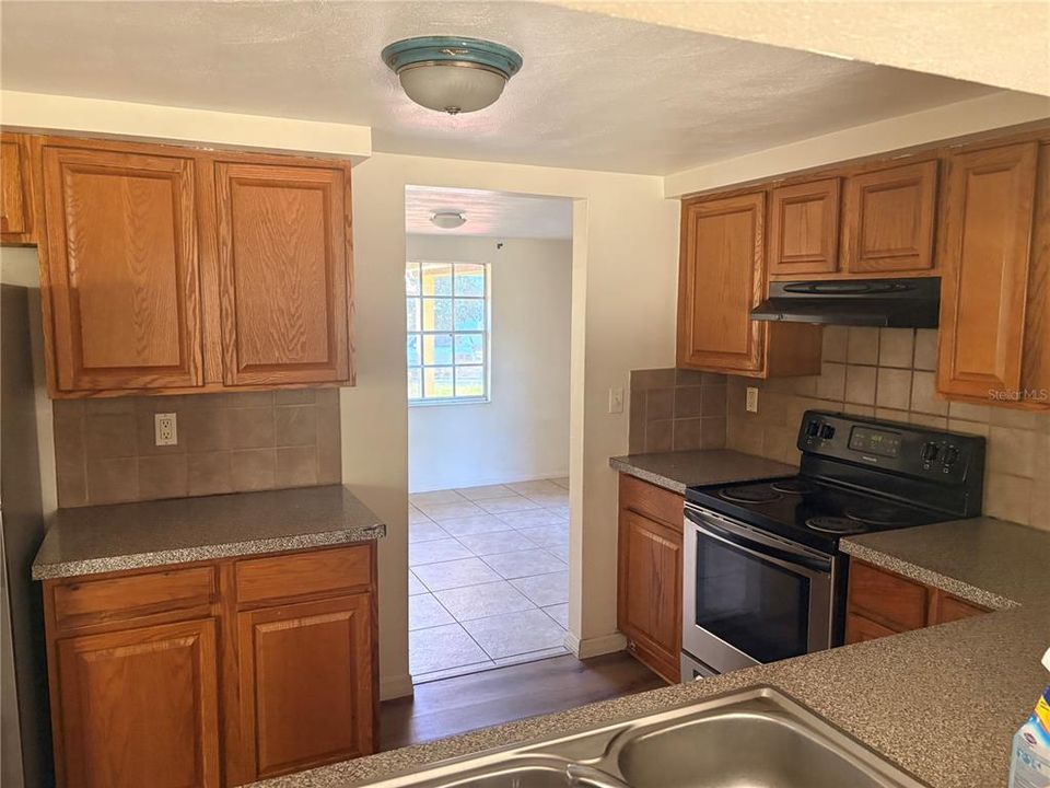 For Rent: $1,475 (3 beds, 2 baths, 1368 Square Feet)