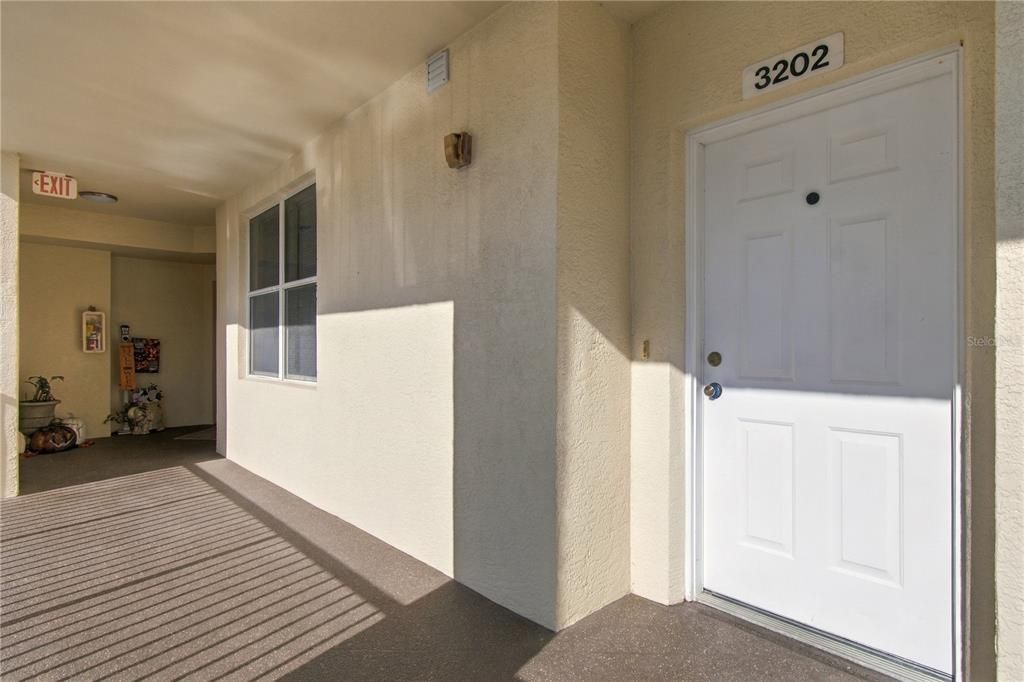 For Sale: $375,000 (2 beds, 2 baths, 1320 Square Feet)