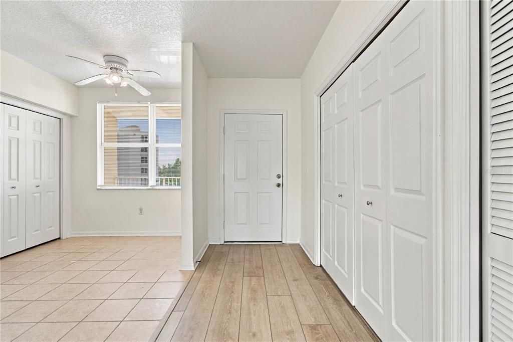 For Sale: $375,000 (2 beds, 2 baths, 1320 Square Feet)