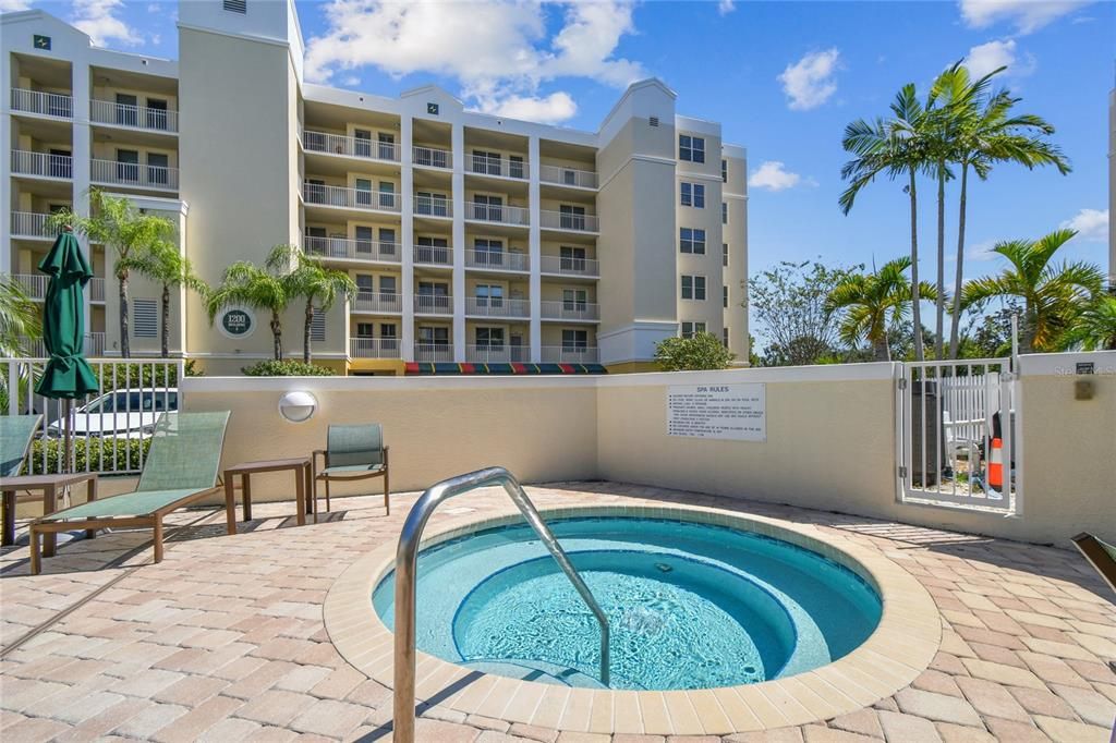 For Sale: $375,000 (2 beds, 2 baths, 1320 Square Feet)