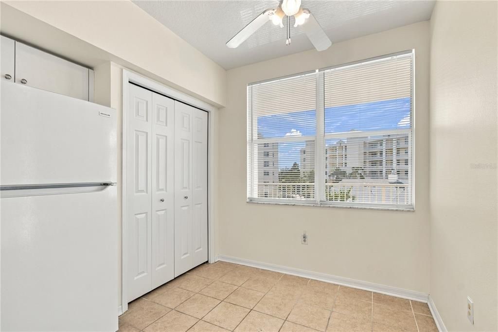 For Sale: $375,000 (2 beds, 2 baths, 1320 Square Feet)