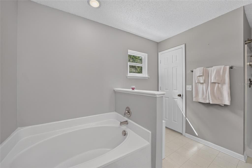 For Sale: $359,900 (4 beds, 2 baths, 2256 Square Feet)