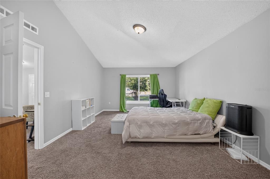 For Sale: $359,900 (4 beds, 2 baths, 2256 Square Feet)
