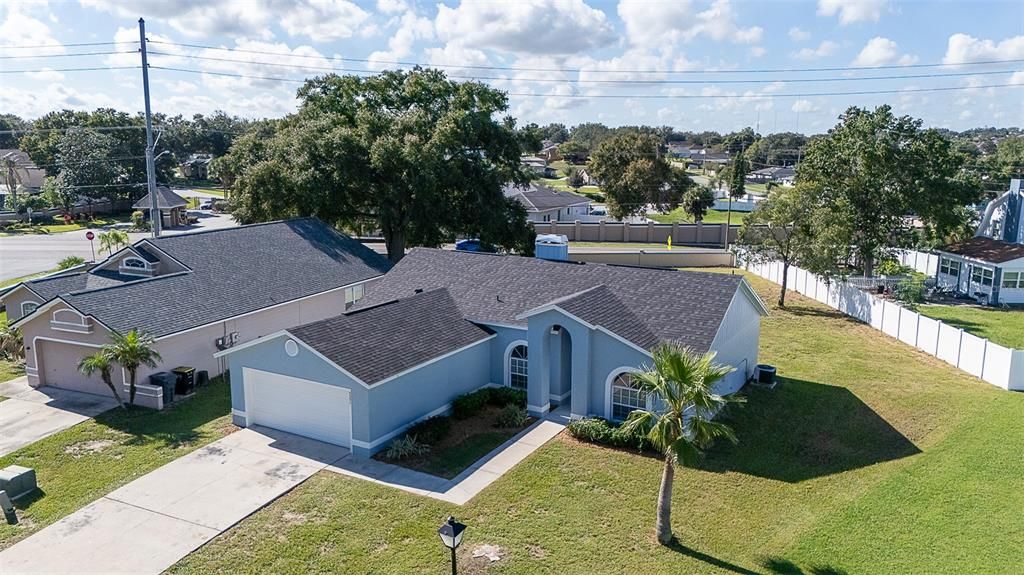For Sale: $325,000 (4 beds, 2 baths, 1594 Square Feet)