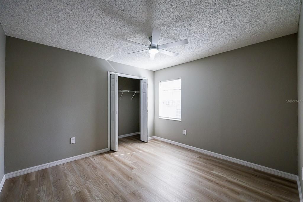 For Sale: $325,000 (4 beds, 2 baths, 1594 Square Feet)