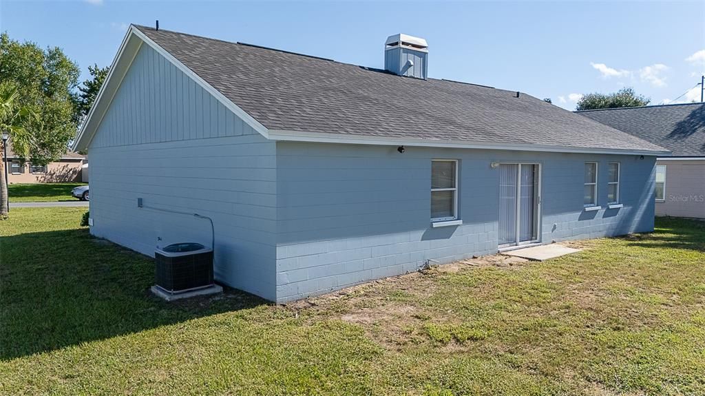 For Sale: $325,000 (4 beds, 2 baths, 1594 Square Feet)