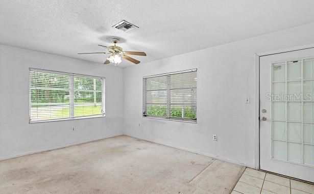 For Sale: $230,000 (3 beds, 2 baths, 1296 Square Feet)