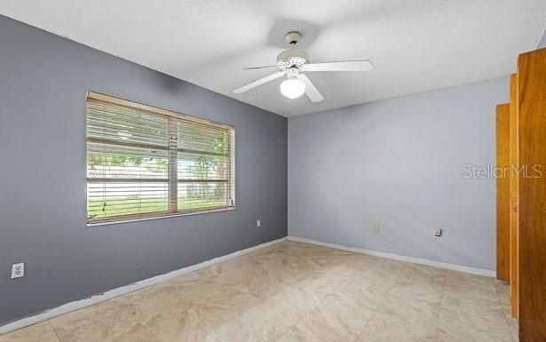 For Sale: $230,000 (3 beds, 2 baths, 1296 Square Feet)