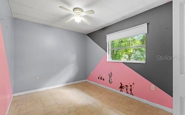 For Sale: $230,000 (3 beds, 2 baths, 1296 Square Feet)