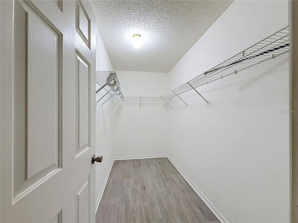 На продажу: $299,000 (2 спален, 2 ванн, 1248 Квадратных фут)