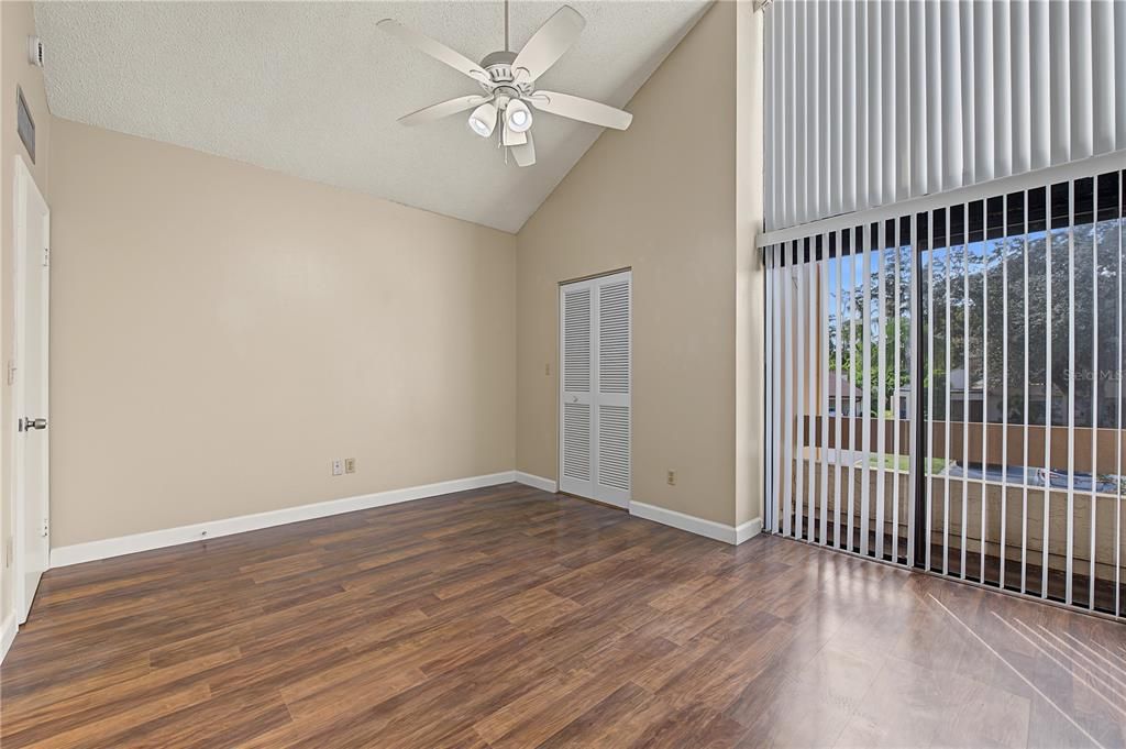 For Sale: $249,000 (3 beds, 2 baths, 1405 Square Feet)