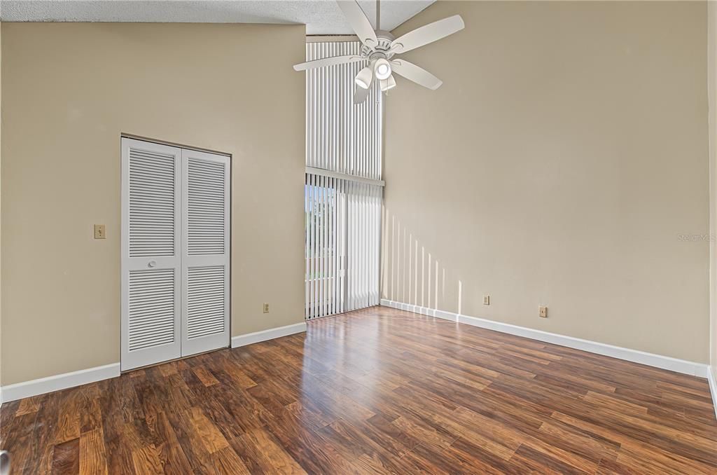 For Sale: $249,000 (3 beds, 2 baths, 1405 Square Feet)