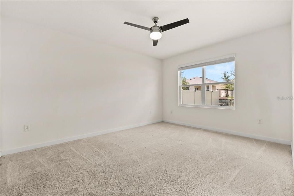 For Sale: $375,000 (4 beds, 2 baths, 1828 Square Feet)