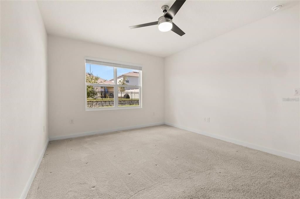 For Sale: $375,000 (4 beds, 2 baths, 1828 Square Feet)