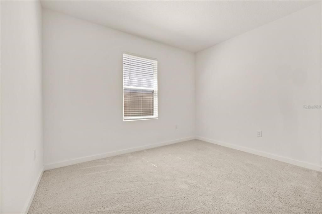 For Sale: $375,000 (4 beds, 2 baths, 1828 Square Feet)
