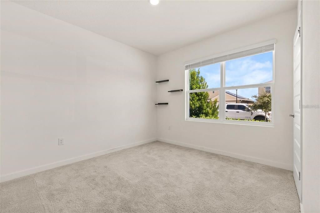 For Sale: $375,000 (4 beds, 2 baths, 1828 Square Feet)