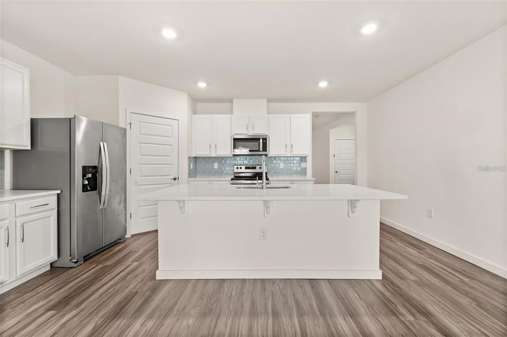 For Sale: $375,000 (4 beds, 2 baths, 1828 Square Feet)