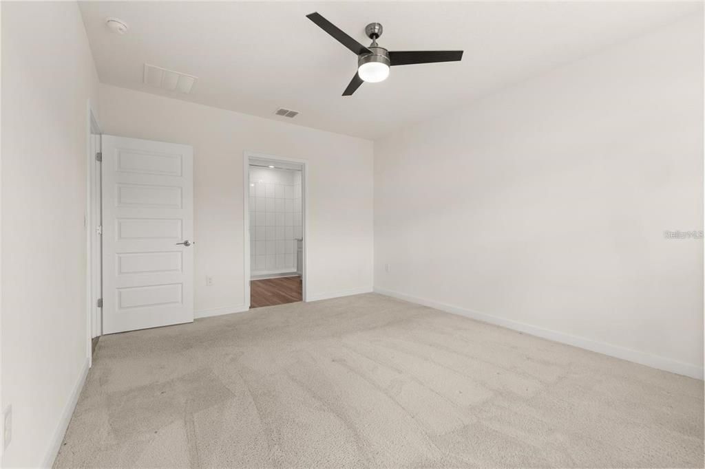 For Sale: $375,000 (4 beds, 2 baths, 1828 Square Feet)