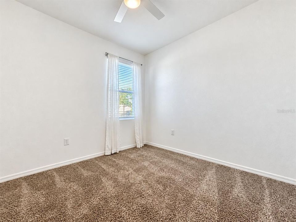 En Renta: $2,395 (4 camas, 2 baños, 1610 Pies cuadrados)