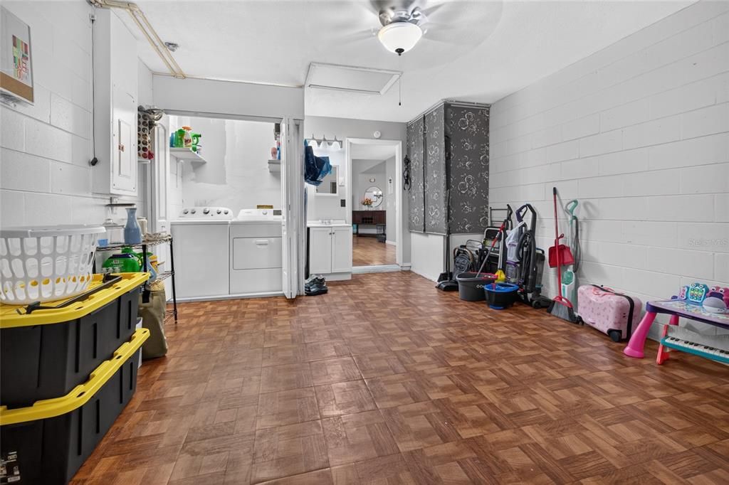 На продажу: $349,000 (3 спален, 2 ванн, 1326 Квадратных фут)