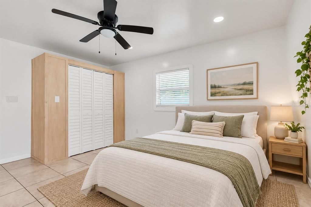 待售: $359,900 (4 贝兹, 2 浴室, 1369 平方英尺)