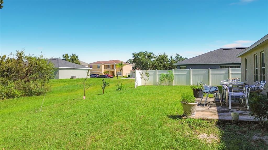 En Venta: $306,900 (4 camas, 2 baños, 1640 Pies cuadrados)