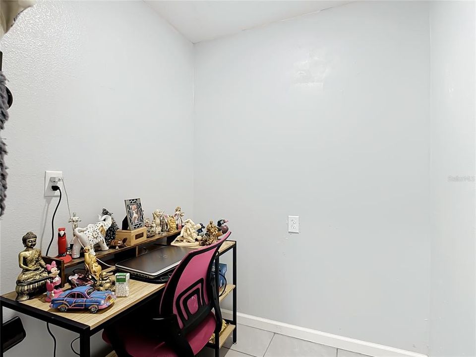En Venta: $306,900 (4 camas, 2 baños, 1640 Pies cuadrados)