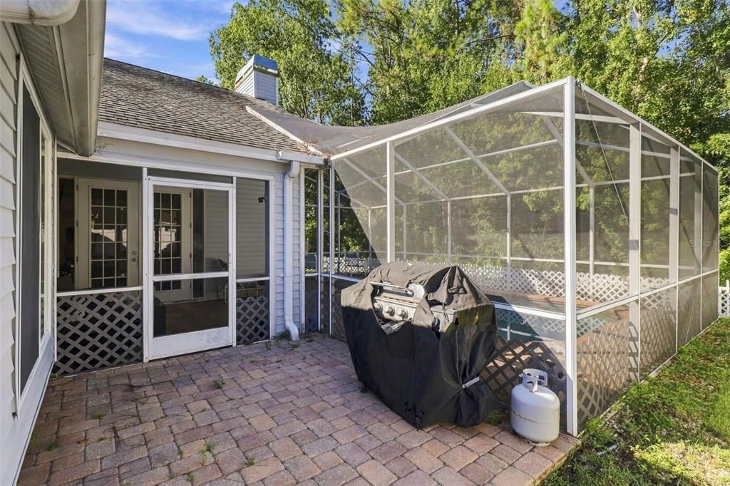 На продажу: $365,000 (3 спален, 2 ванн, 1832 Квадратных фут)