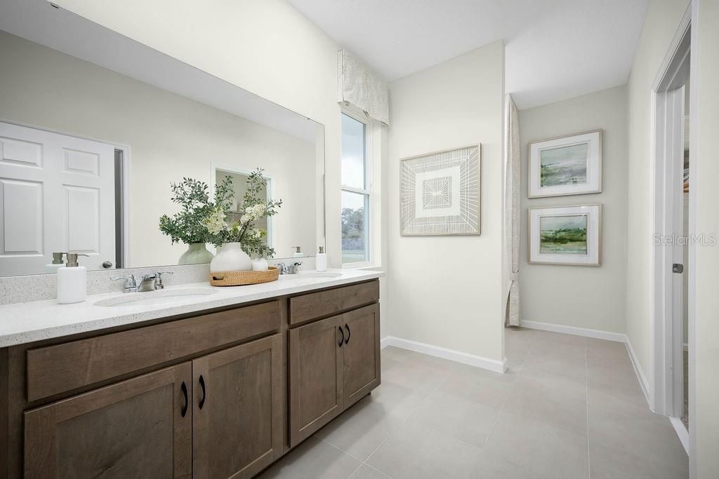 For Sale: $399,990 (4 beds, 2 baths, 1900 Square Feet)