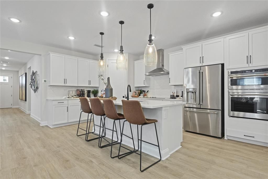 En Venta: $415,892 (4 camas, 2 baños, 1960 Pies cuadrados)