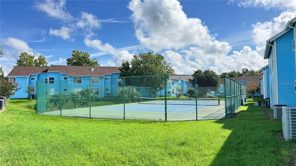 В аренду: $1,750 (3 спален, 2 ванн, 1301 Квадратных фут)