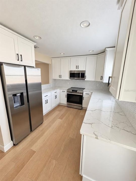 На продажу: $449,999 (3 спален, 2 ванн, 1311 Квадратных фут)