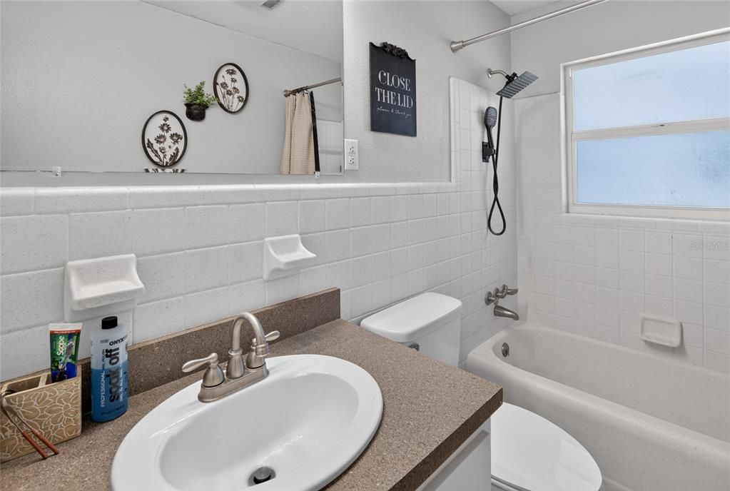For Sale: $269,900 (3 beds, 2 baths, 1304 Square Feet)