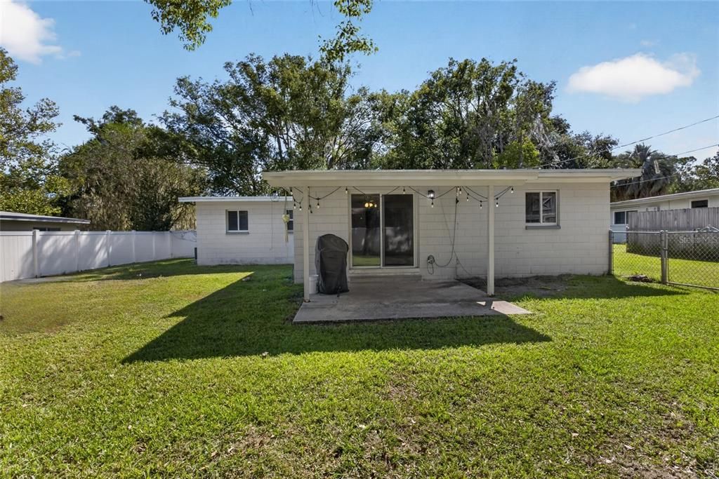 For Sale: $269,900 (3 beds, 2 baths, 1304 Square Feet)