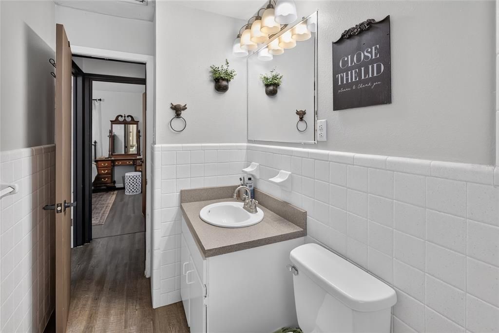 For Sale: $269,900 (3 beds, 2 baths, 1304 Square Feet)