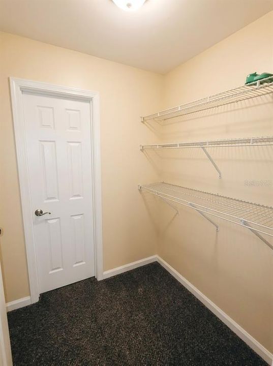 В аренду: $1,600 (2 спален, 1 ванн, 881 Квадратных фут)
