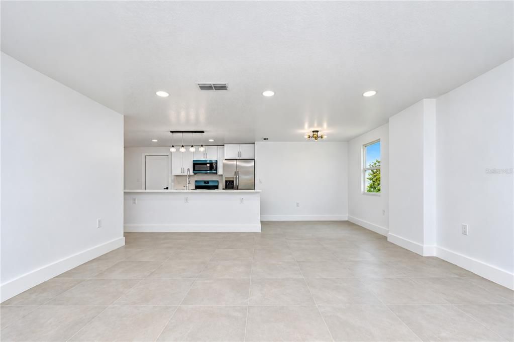 For Sale: $485,000 (3 beds, 2 baths, 1550 Square Feet)